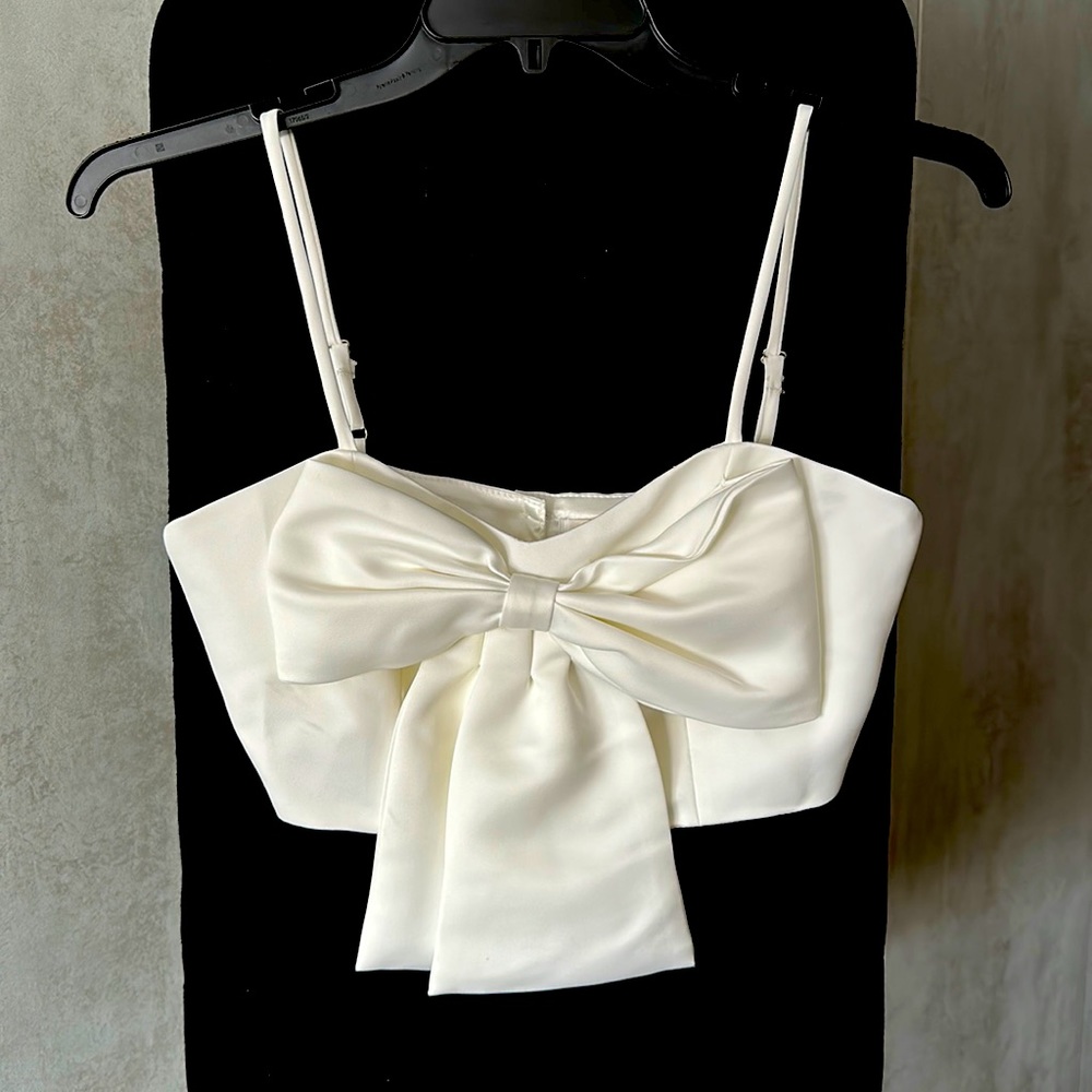TWO TWIN STYLE White Satin BOW CROP TOP SIZE SMALL